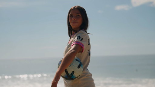 Melanie Barcenas Signs Contract with San Diego Wave through 2028