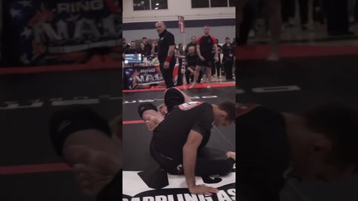6’7 UFC fighter, competes in BJJ 😮
