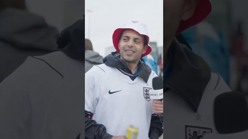 England fans & American game-day traditions? 👀
