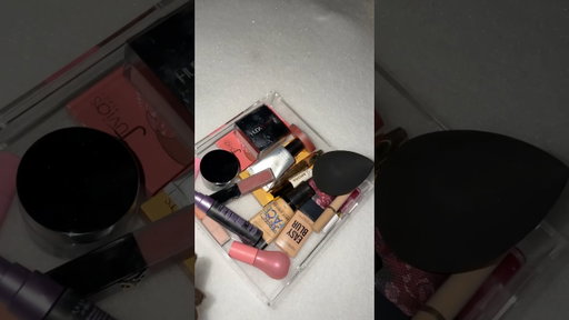 Me maquillo pero con maquillaje congelado ☝🏻☝🏻🗣️ #makeuphack #maquillajeduradero #makeup