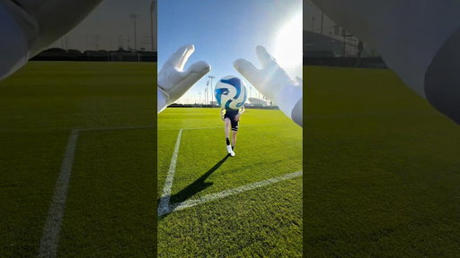 ASMR in the heat 🇦🇪☀️#goalkeepergloves #ASMR