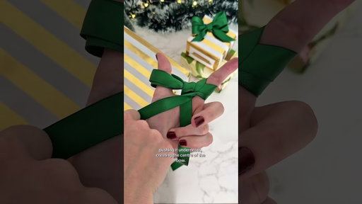 How to make the perfect bow #holidays #wrapping #holidays #shorts