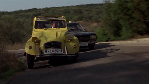 FOR YOUR EYES ONLY | Citroën 2CV Chase