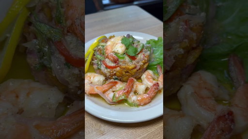 The best cheap eats in New York City that’s  $10 or less #shorts #affordable #food #foodie #chicken