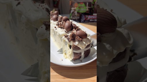 What happens when two Aussie icons collide? An epic Easter dessert 🤤 #Easter #Dessert #Shorts