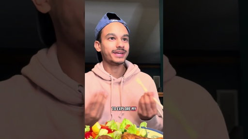 EATING SUSHI DURING DINNER TO SEE HOW MY MOM REACTS