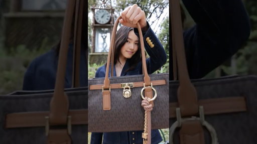 This fall, our iconic handbag returns in scene-stealing fashion.