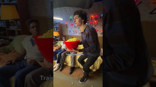 Volvemos a Hawkins, Indiana, alrededor de 1983. Prepara un snack, avísale a los amigos y dale PLAY▶️