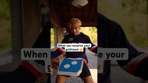 When you surprise your girlfriend 😳🤣 #comedyshorts #sketchcomedy #jonesbrothers #snl
