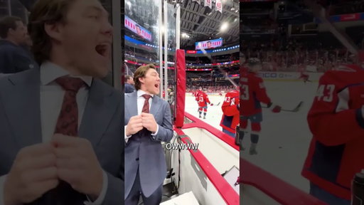 Look who's between the benches!! #ALLCAPS