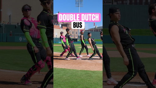 Ridin’ the DOUBLE DUTCH BUS 😎 #dance #dancer #dancing #trend #mollylong #project21 #viral #shorts