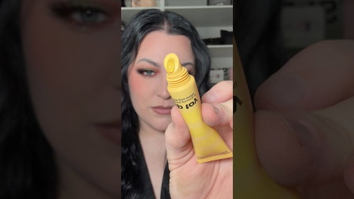 Lip oil stain