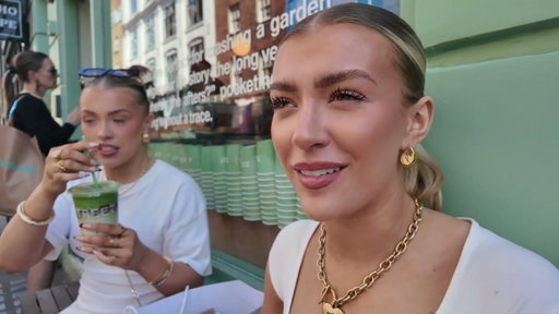 MEADOWHALL SHOPPING TRIP, MEET OUR MANAGER & A HUGE GIVEAWAY?!!