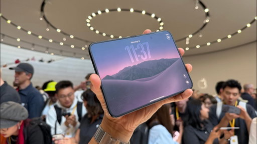 iPhone Duo - First Look & Hands-On!