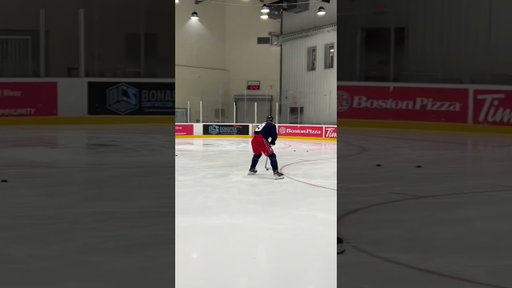 First look at Jonathan Toews on the ice in Winnipeg 👀 #gojetsgo