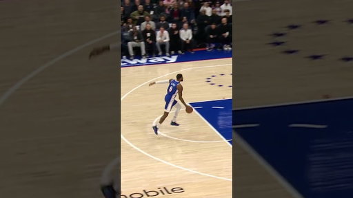 Paul George on the Break! 🏃‍♂️