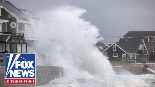 Nor'easter BATTERS East Coast with flooding, travel chaos