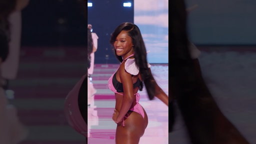 Quenlin Blackwell | PINK Half Time Show 2025
